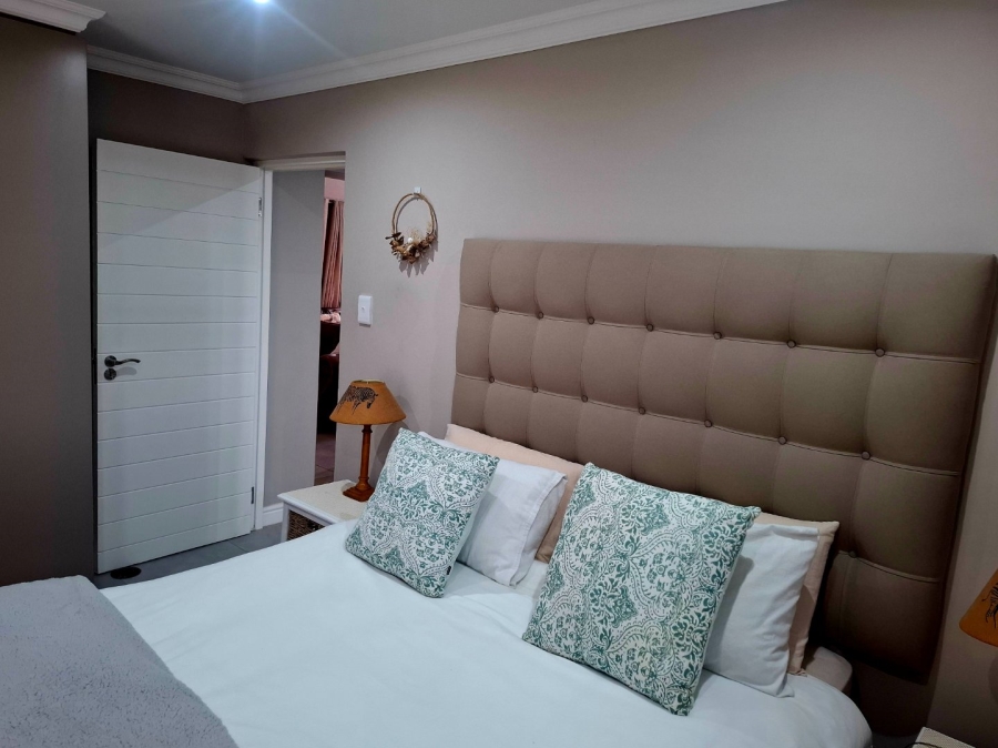2 Bedroom Property for Sale in Hartenbos Central Western Cape
